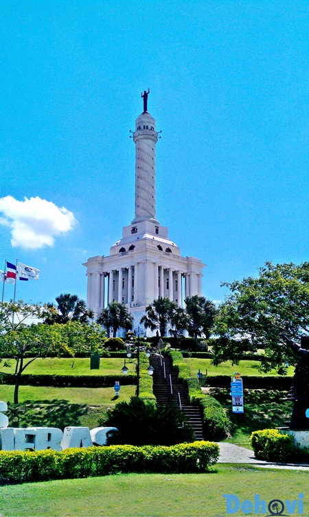 Resultado de imagen para historia del monumento de santiago